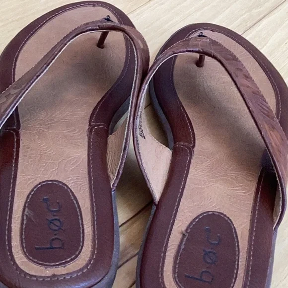 b.o.c. Brown flip flops. Women’s Size 9 - Picture 15 of 15